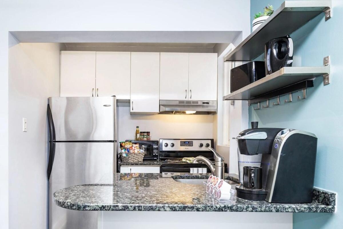 Pet-Friendly Home - Near Chinatown & Little Italy 오타와 외부 사진
