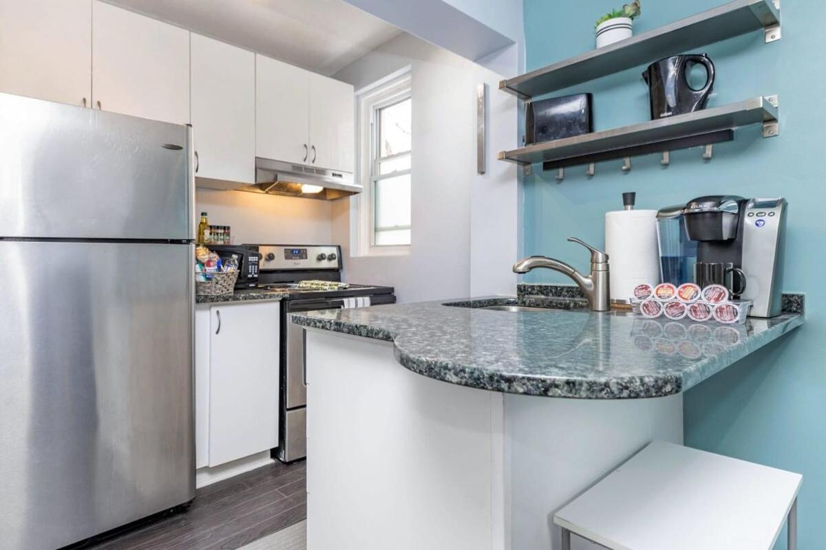 Pet-Friendly Home - Near Chinatown & Little Italy 오타와 외부 사진